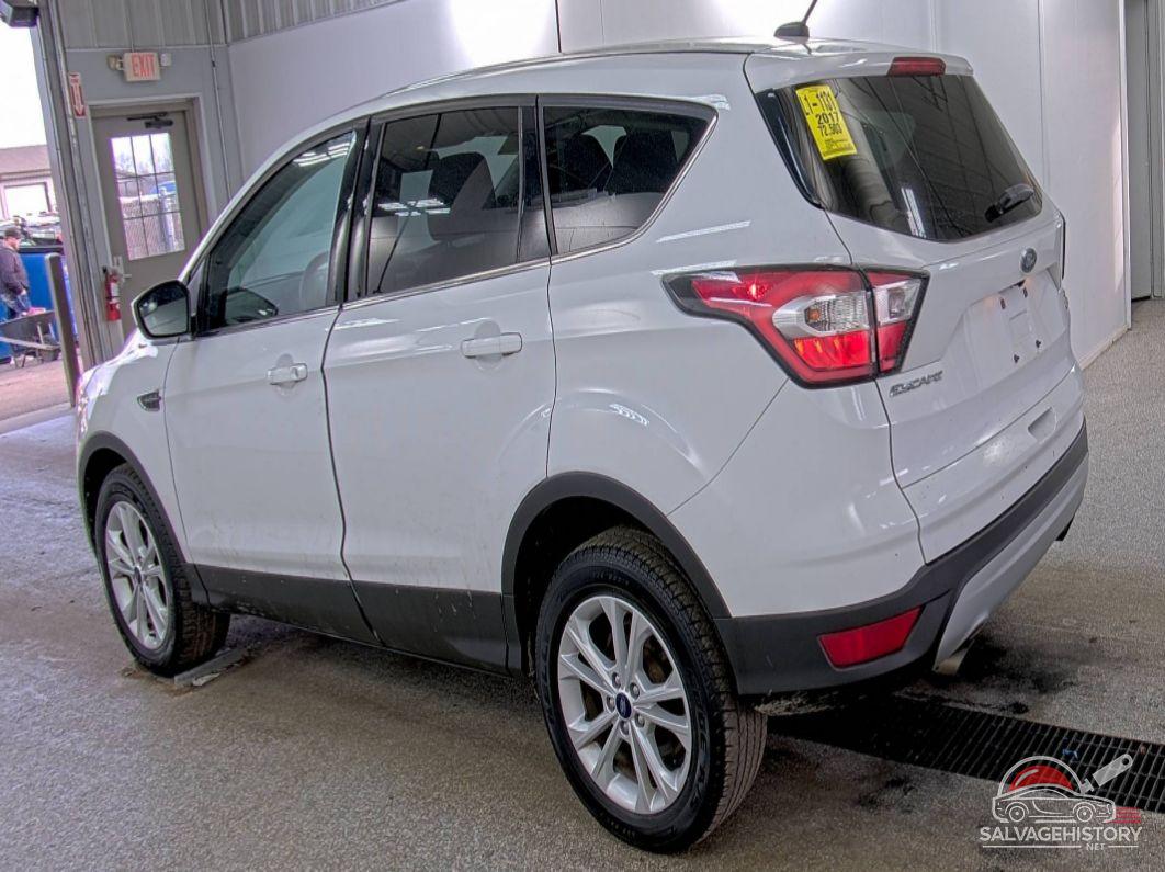 1FMCU9GD8HUA62745 2017 FORD ESCAPE photo no. 4