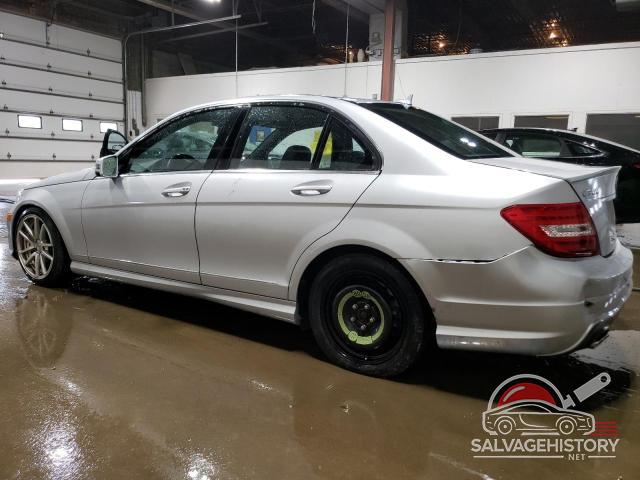 WDDGF8AB2DR281821 2013 MERCEDES-BENZ C-CLASS photo no. 2