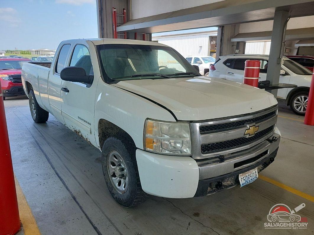 1GCRKSE03BZ415334 2011 CHEVROLET SILVERADO photo no. 2