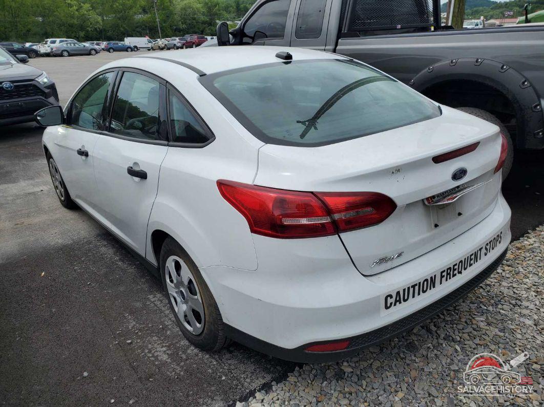 1FADP3E21GL329751 2016 FORD FOCUS photo no. 5
