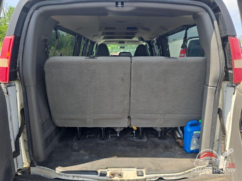 1GAZG1FG1E1200697 2014 CHEVROLET EXPRESS G3500 photo no. 4