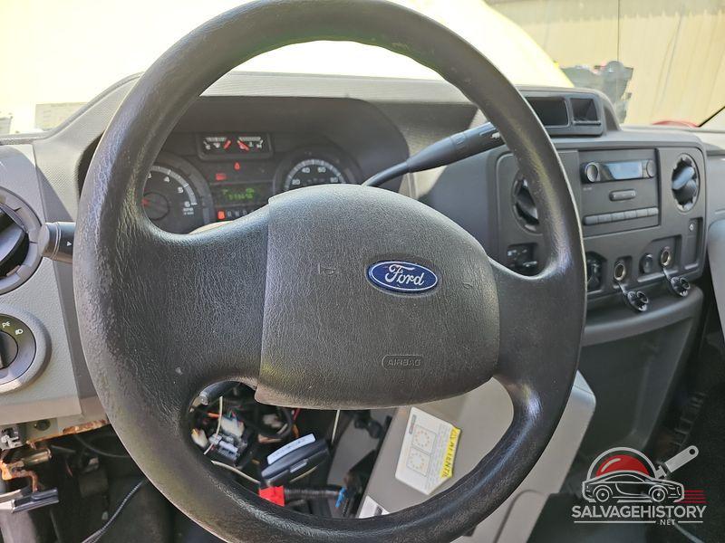 1FDXE4FS5HDC68610 2017 FORD E-450 CUTAWAY photo no. 4