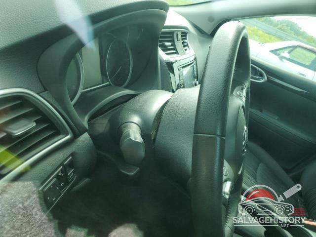 3N1AB7AP6JY236696 2018 NISSAN SENTRA photo no. 9