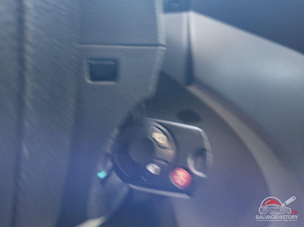 1FMCU0GD0JUC91387 2018 FORD ESCAPE photo no. 4