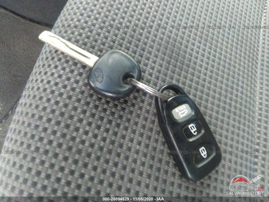 5NPEB4AC8BH112678 2011 HYUNDAI SONATA photo no. 11