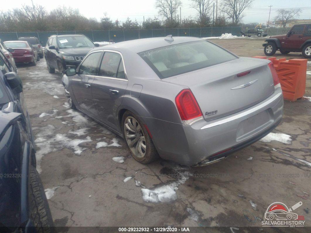 2C3CCAEG3JH145843 2018 CHRYSLER 300 photo no. 3