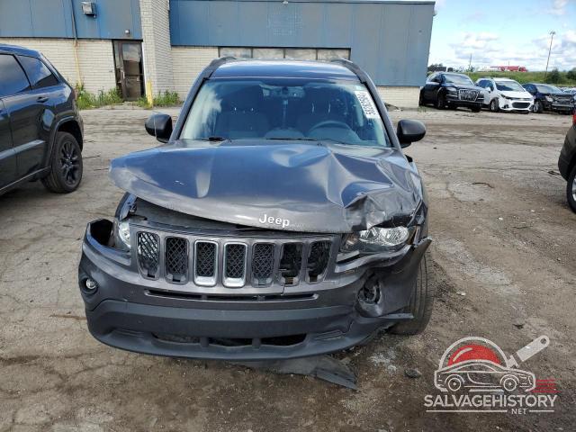 1C4NJDBB7HD143055 2017 JEEP COMPASS photo no. 5