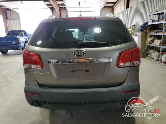 5XYKT3A14BG043231 2011 KIA SORENTO photo no. 6
