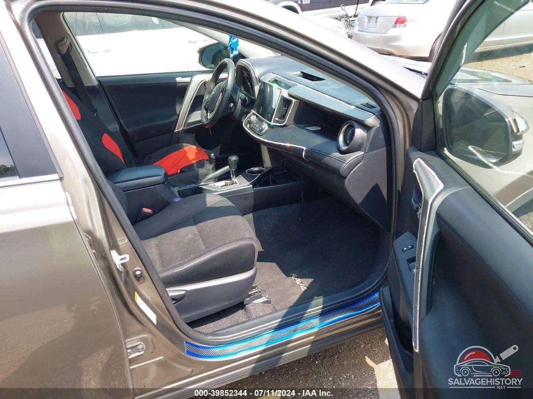JTMRFREV9FD112537 2015 TOYOTA RAV4 photo no. 5