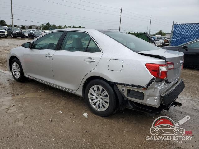 4T1BF1FK9CU186748 2012 TOYOTA CAMRY photo no. 2