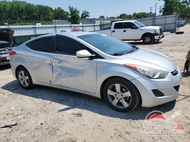 5NPDH4AE8DH360668 2013 HYUNDAI ELANTRA photo no. 4