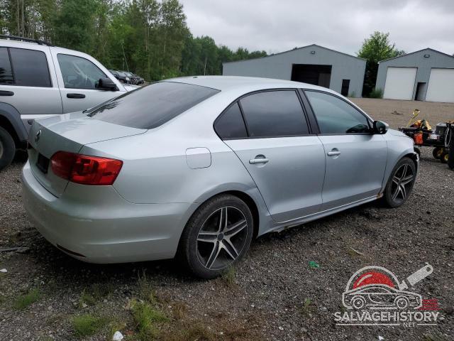 3VW2K7AJ2EM252983 2014 VOLKSWAGEN JETTA photo no. 3