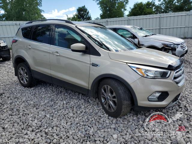 1FMCU9G94HUA55688 2017 FORD ESCAPE photo no. 4
