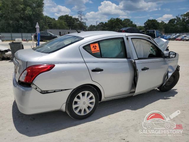 3N1CN7AP9JL806879 2018 NISSAN VERSA photo no. 3