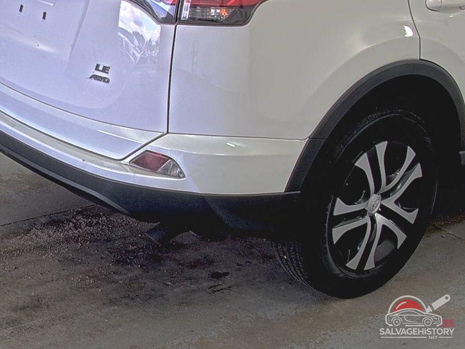 JTMBFREV3HJ153929 2017 TOYOTA RAV4 photo no. 12