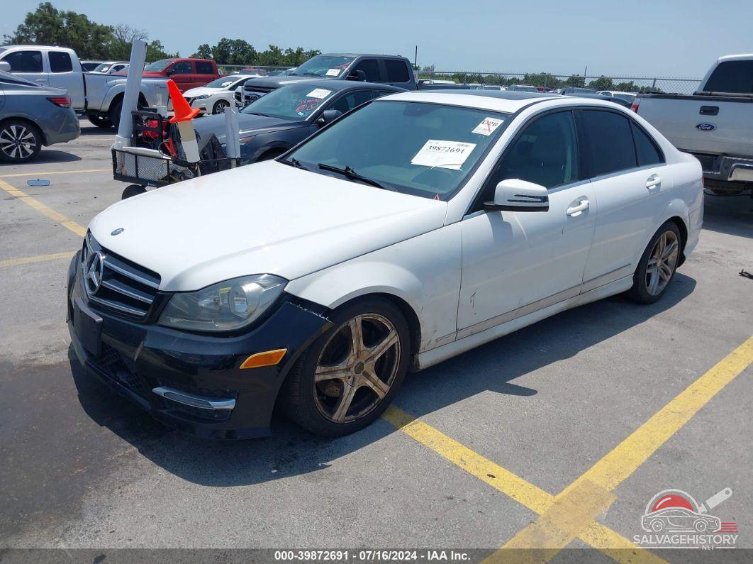 WDDGF8AB0DR270445 2013 MERCEDES-BENZ C 300 photo no. 2