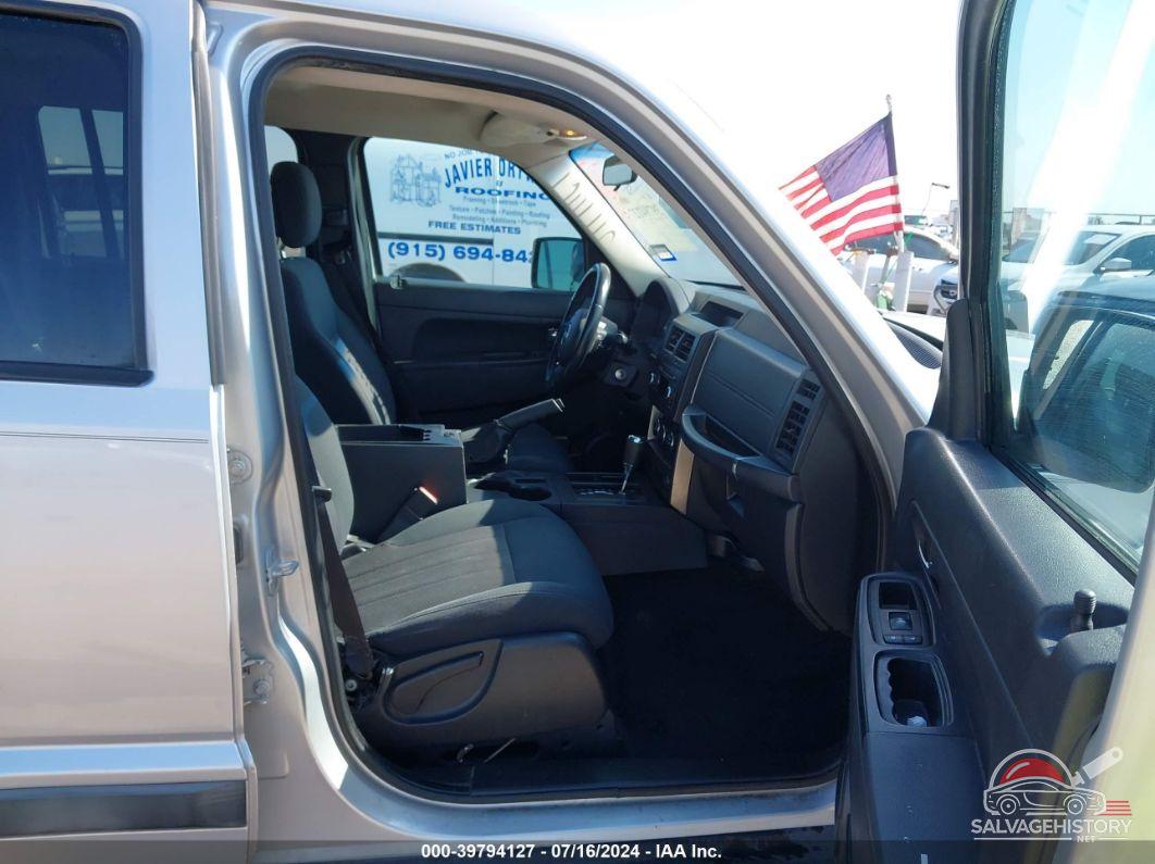 1C4PJLAK9CW208439 2012 JEEP LIBERTY photo no. 5
