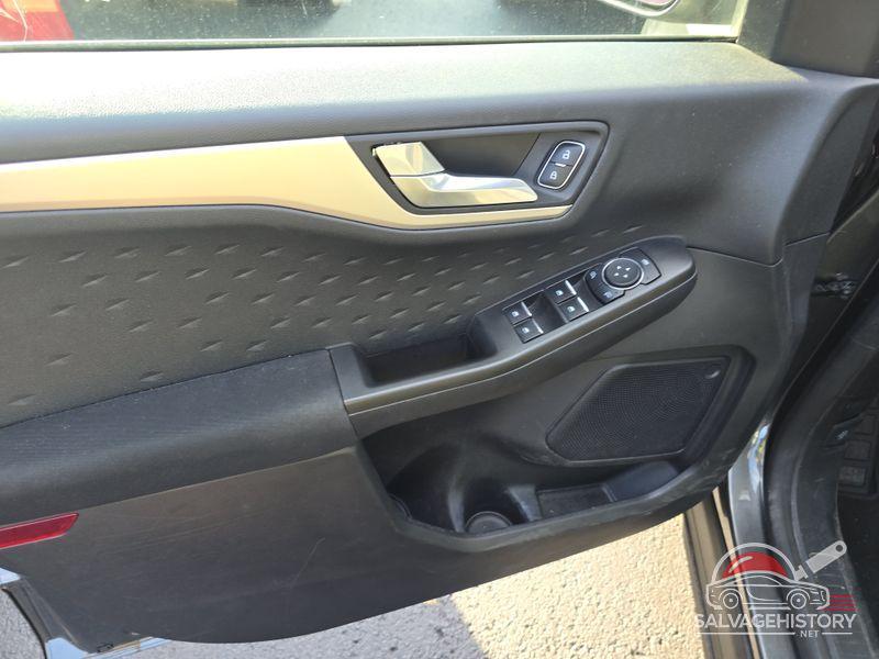 1FMCU0G64LUB14832 2020 FORD ESCAPE photo no. 6