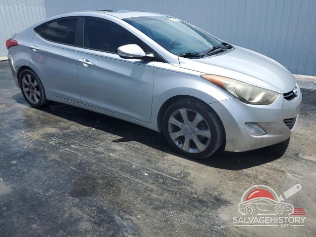 5NPDH4AEXDH394725 2013 HYUNDAI ELANTRA photo no. 4