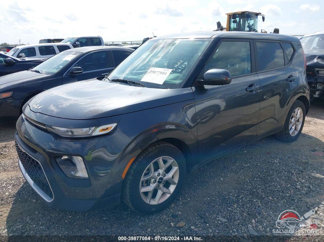 KNDJ23AU3N7809427 2022 KIA SOUL photo no. 2