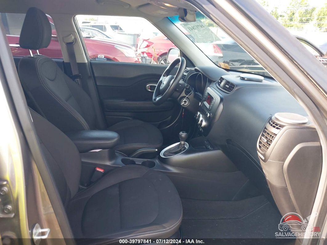 KNDJN2A26G7278890 2016 KIA SOUL photo no. 5