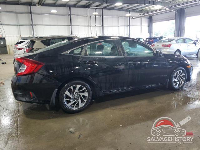19XFC2F75JE000702 2018 HONDA CIVIC photo no. 3