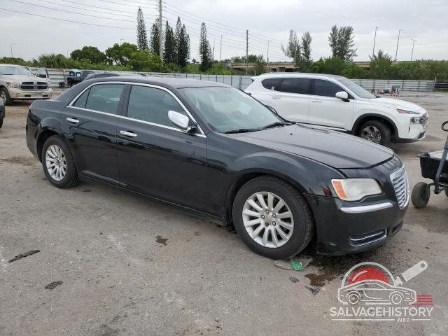 2C3CCAAG7EH235718 2014 CHRYSLER 300 photo no. 4