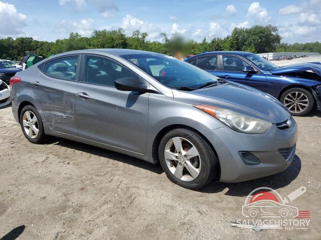 5NPDH4AE4DH360120 2013 HYUNDAI ELANTRA photo no. 4