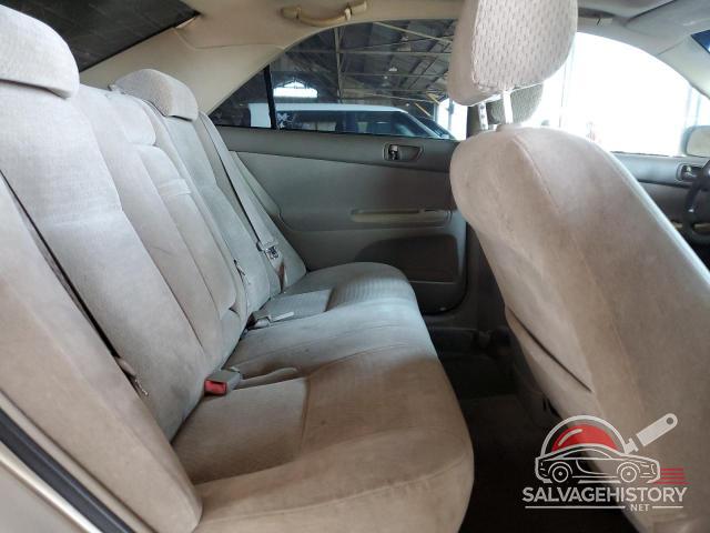4T1BE32K12U609373 2002 TOYOTA CAMRY photo no. 10