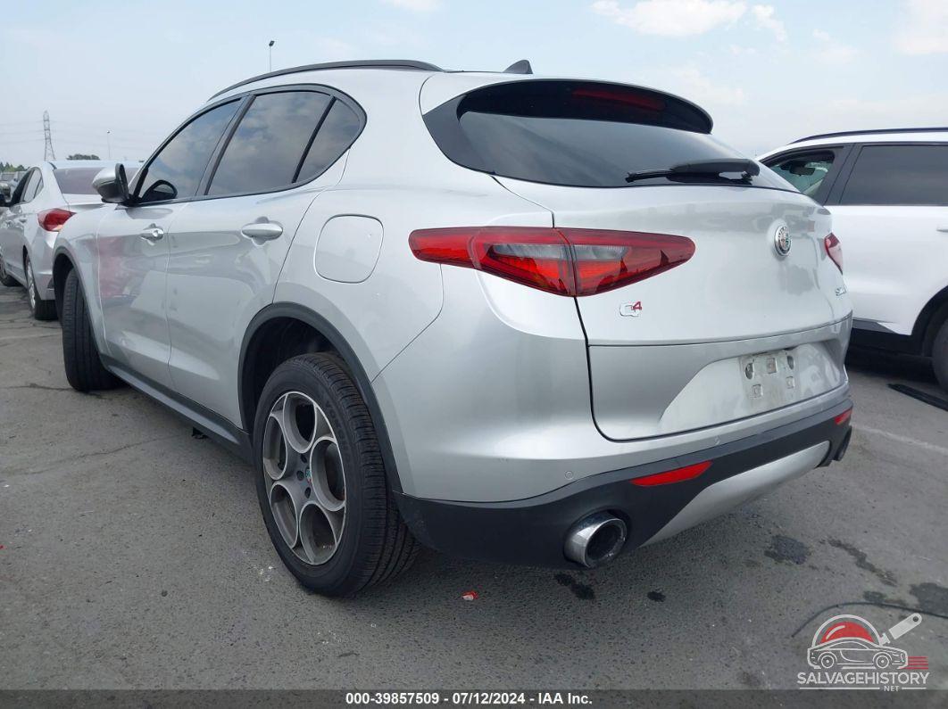 ZASFAKNN0J7B81432 2018 ALFA ROMEO STELVIO photo no. 3