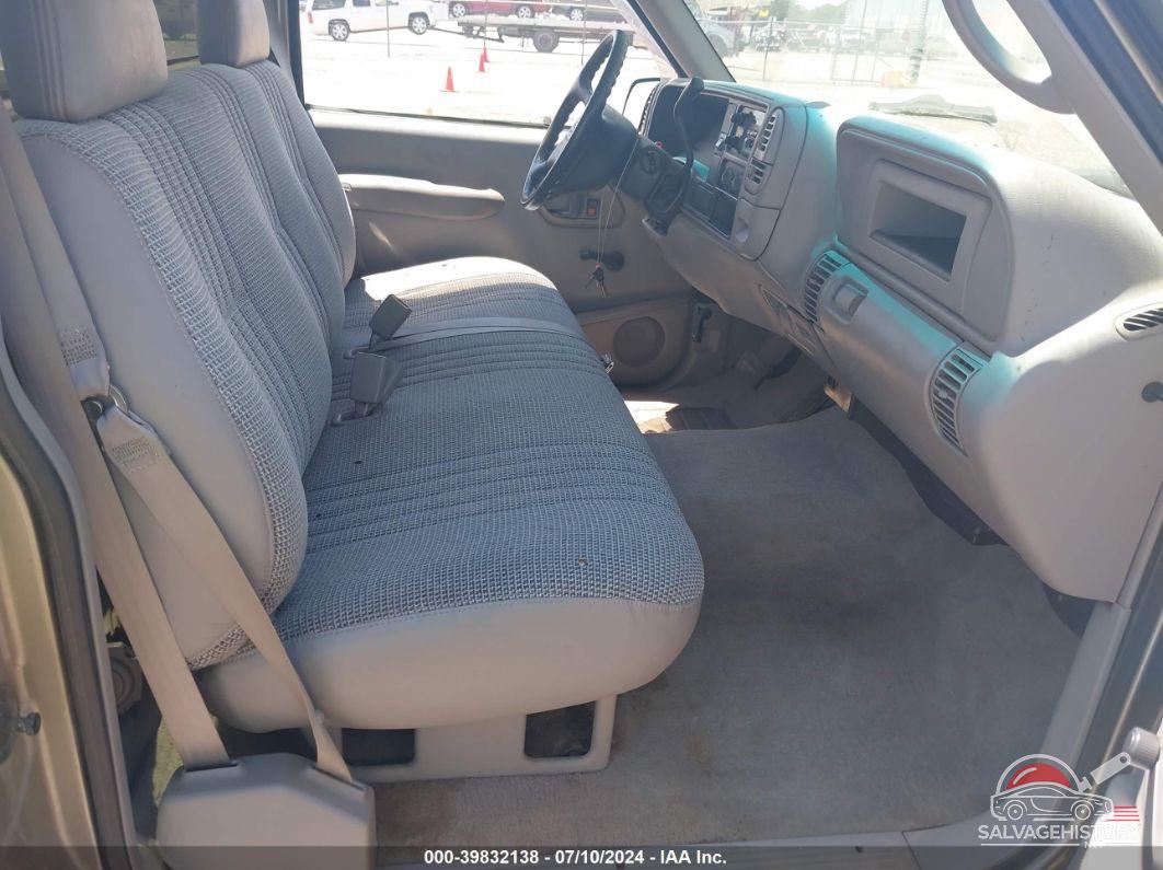 1GCGC24R5XR725271 1999 CHEVROLET C2500 photo no. 5