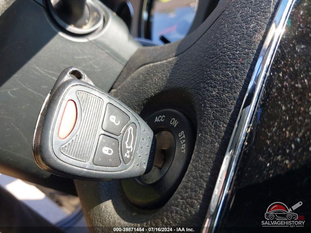 1C3BC1FG9BN520153 2011 CHRYSLER 200 photo no. 11