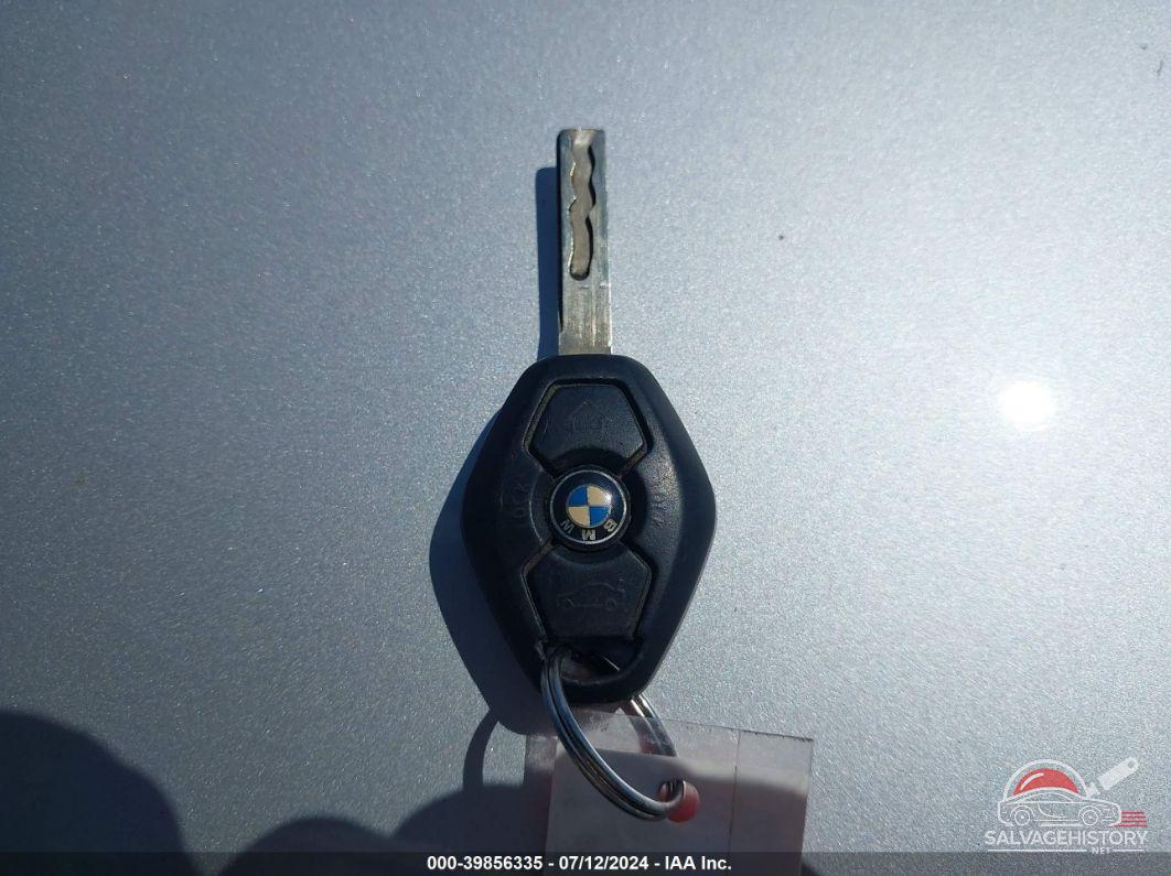 WBANE73576CM32256 2006 BMW 530I photo no. 11