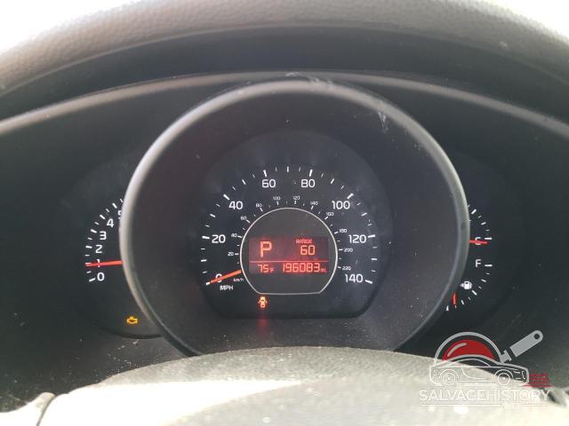 KNDJN2A28F7143893 2015 KIA SOUL photo no. 9