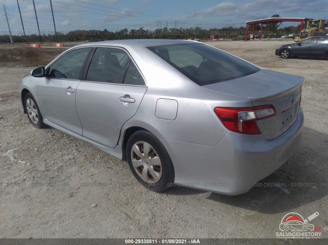 4T1BF1FK3EU374474 2014 TOYOTA CAMRY photo no. 3