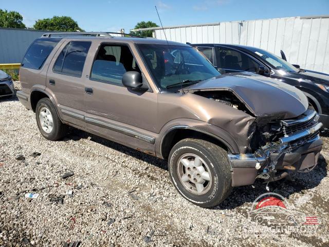 1GNDT13W5W2229955 1998 CHEVROLET BLAZER photo no. 4