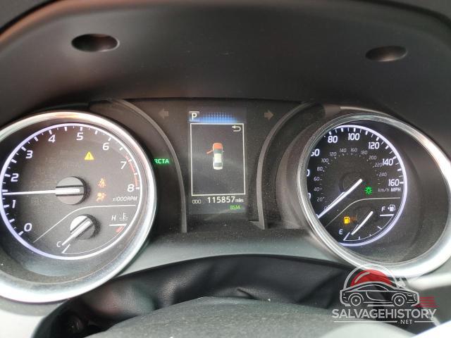 4T1B11HK9JU642563 2018 TOYOTA CAMRY photo no. 9