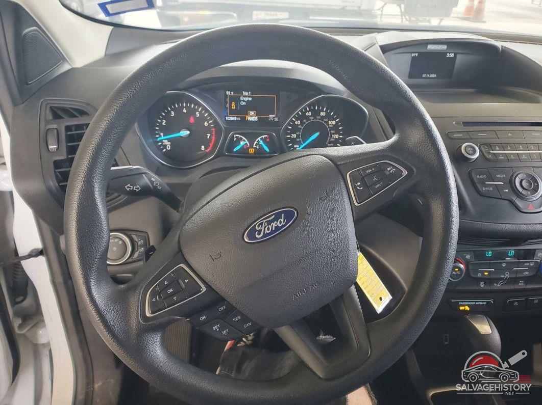 1FMCU0GD0HUE76808 2017 FORD ESCAPE photo no. 9