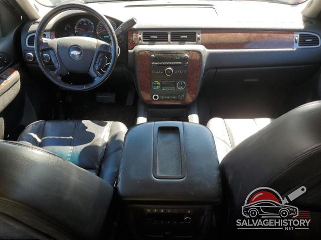 1GNUKJE32AR135134 2010 CHEVROLET SUBURBAN photo no. 8