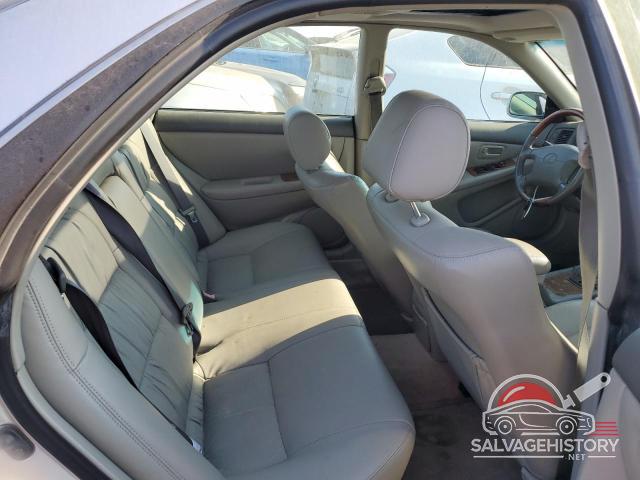 JT8BF28G210306914 2001 LEXUS ES300 photo no. 10