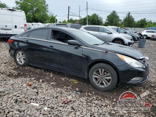 5NPEB4AC6DH604578 2013 HYUNDAI SONATA photo no. 4
