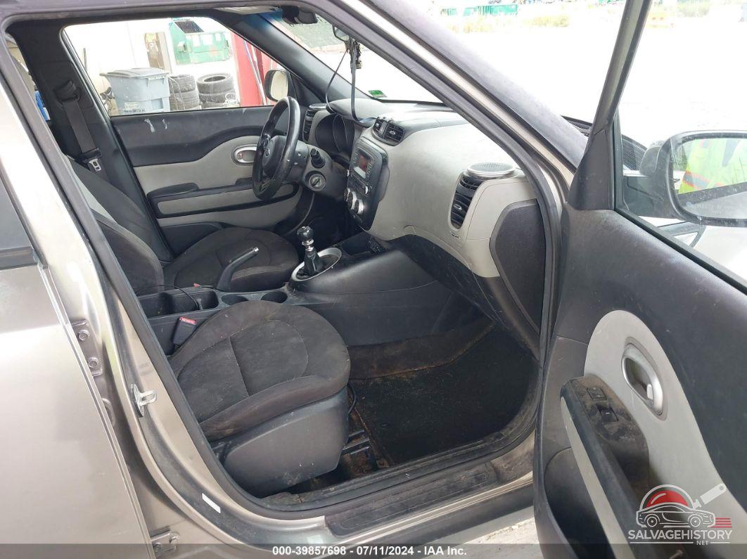 KNDJN2A24F7201787 2015 KIA SOUL photo no. 5
