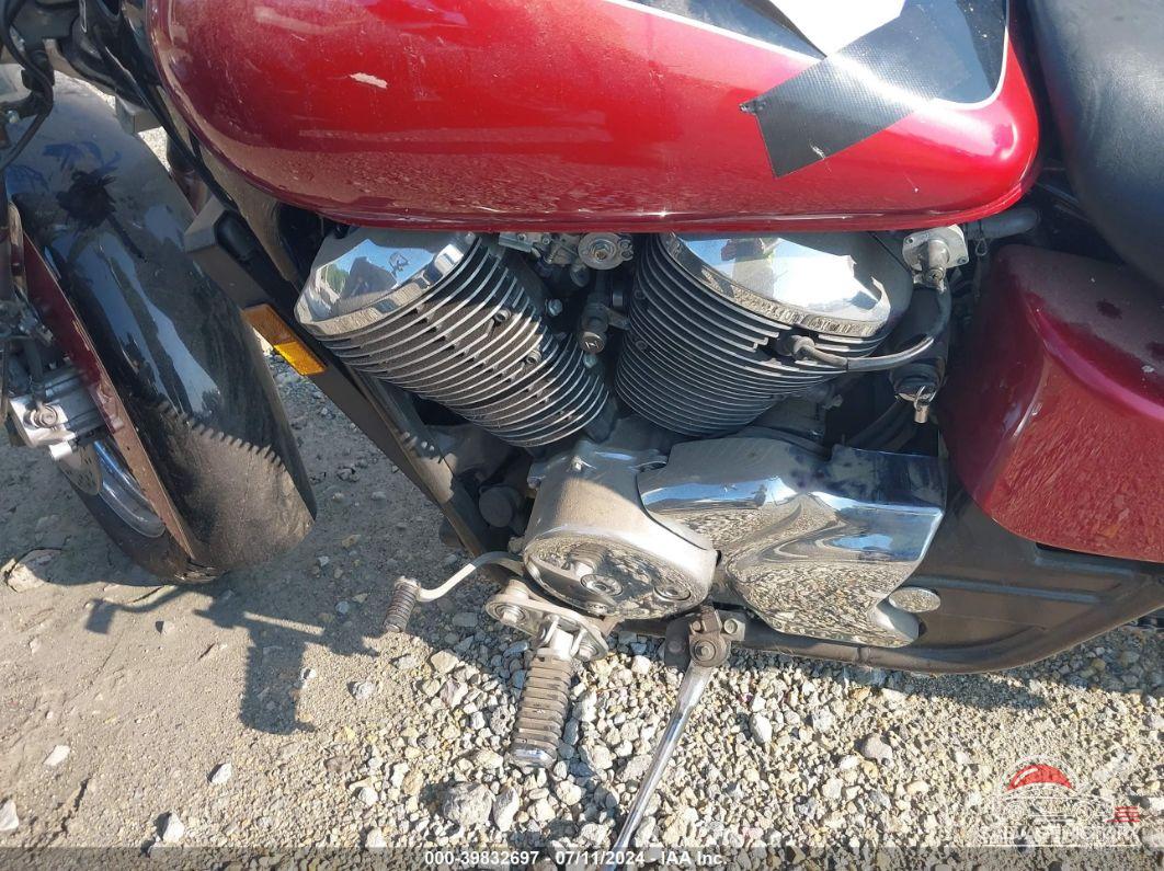 JH2RC44602M611895 2002 HONDA VT750 photo no. 9