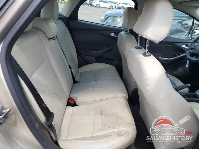 1FADP3N21JL261877 2018 FORD FOCUS photo no. 11