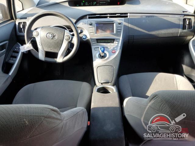JTDKN3DP8E3054901 2014 TOYOTA PRIUS photo no. 8