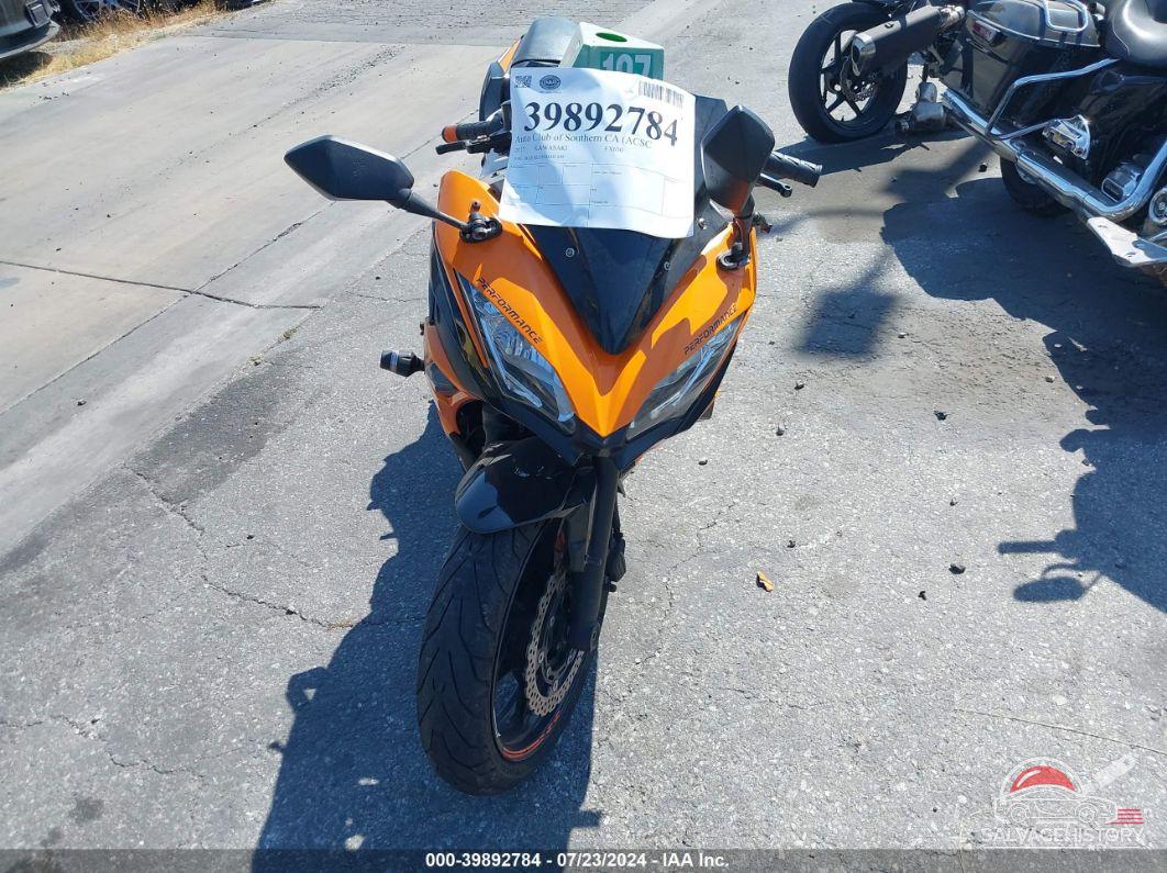 JKAEXEJ19HDA01848 2017 KAWASAKI EX650 photo no. 5