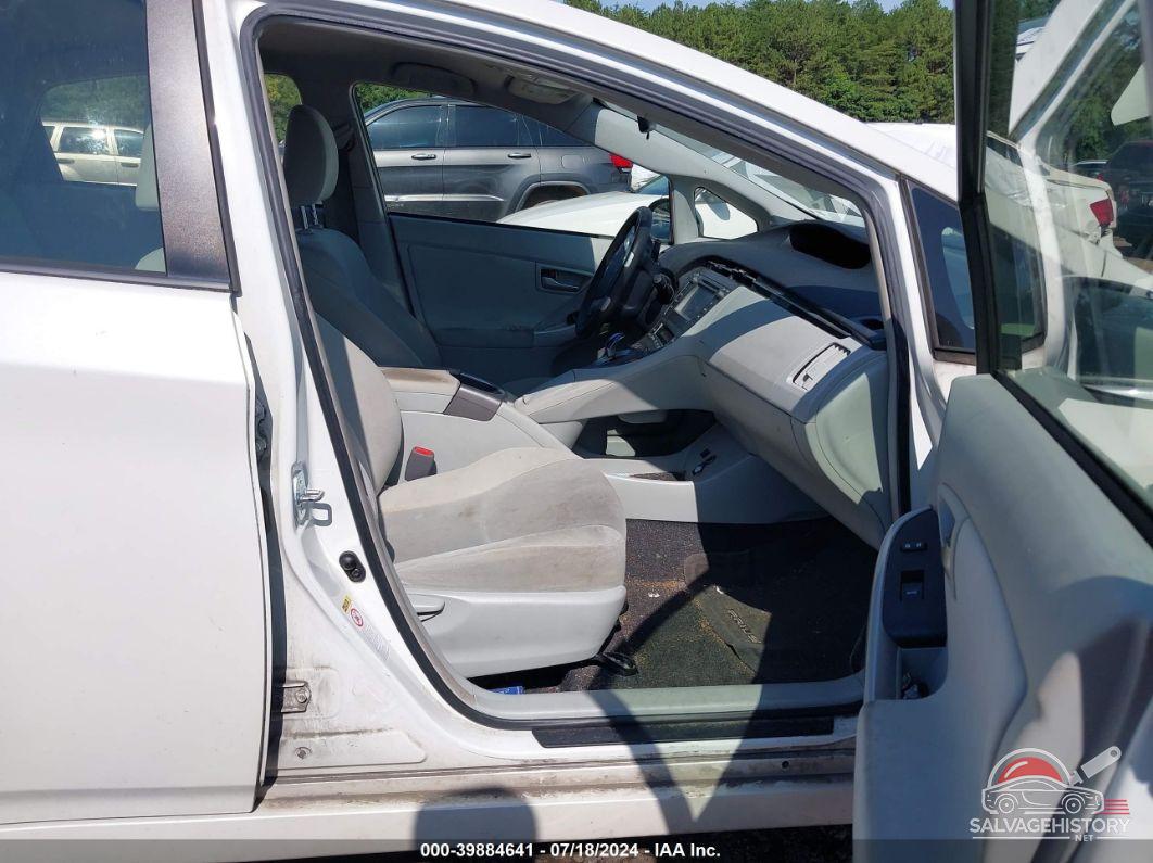 JTDKN3DU9E1774516 2014 TOYOTA PRIUS photo no. 5