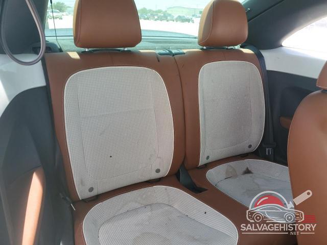 3VWF17AT4GM637244 2016 VOLKSWAGEN BEETLE photo no. 10
