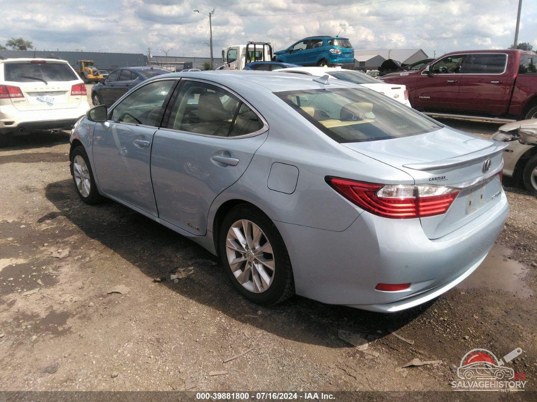 JTHBW1GG5D2009088 2013 LEXUS ES 300H photo no. 3