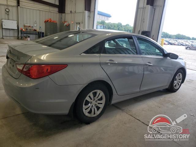 5NPEB4AC1BH174990 2011 HYUNDAI SONATA photo no. 3